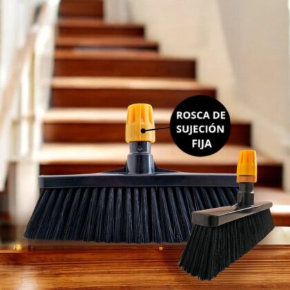 Escoba para interiores, especial suelos delicados, con fórmula innovadora de hilado en cruz.